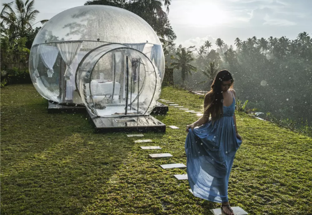 camping in bubble tent